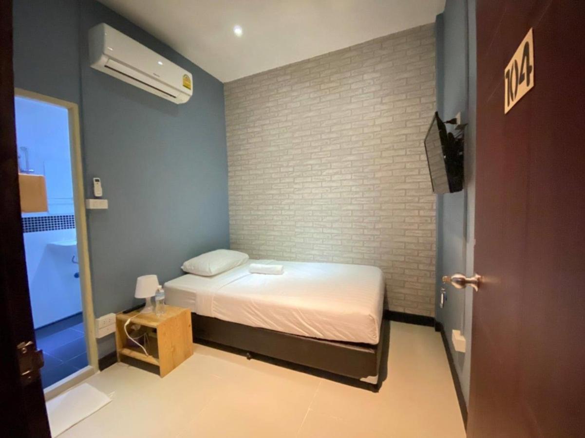 The Little Pig Sukhumvit Hotel Bangkok Buitenkant foto