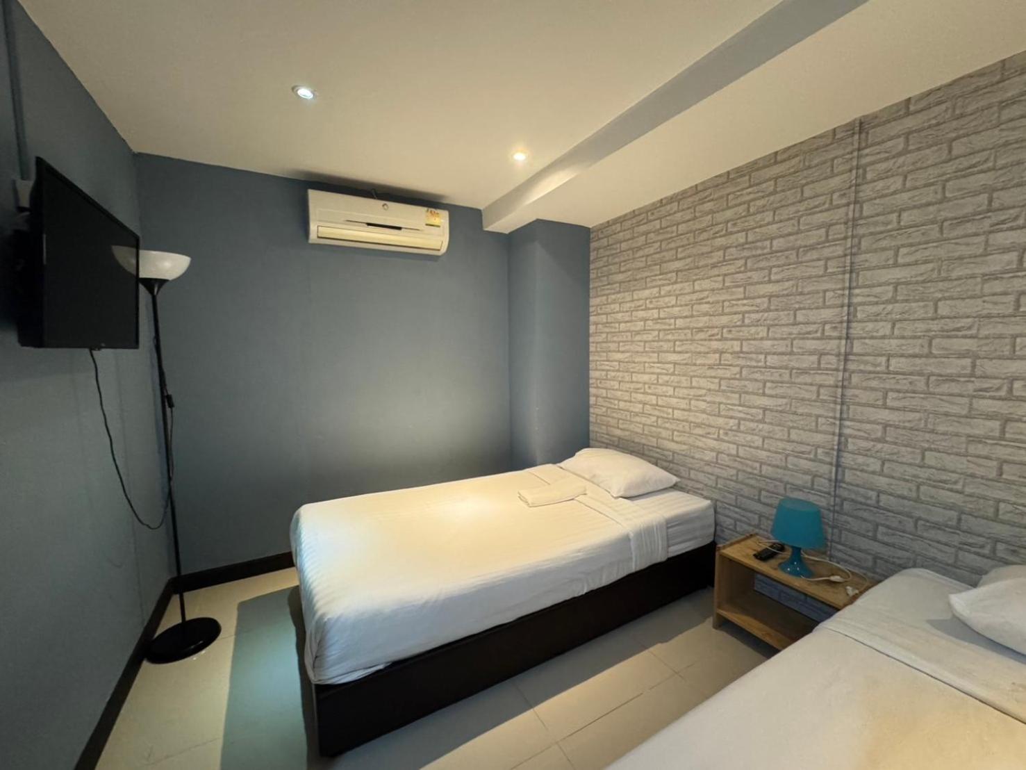The Little Pig Sukhumvit Hotel Bangkok Buitenkant foto