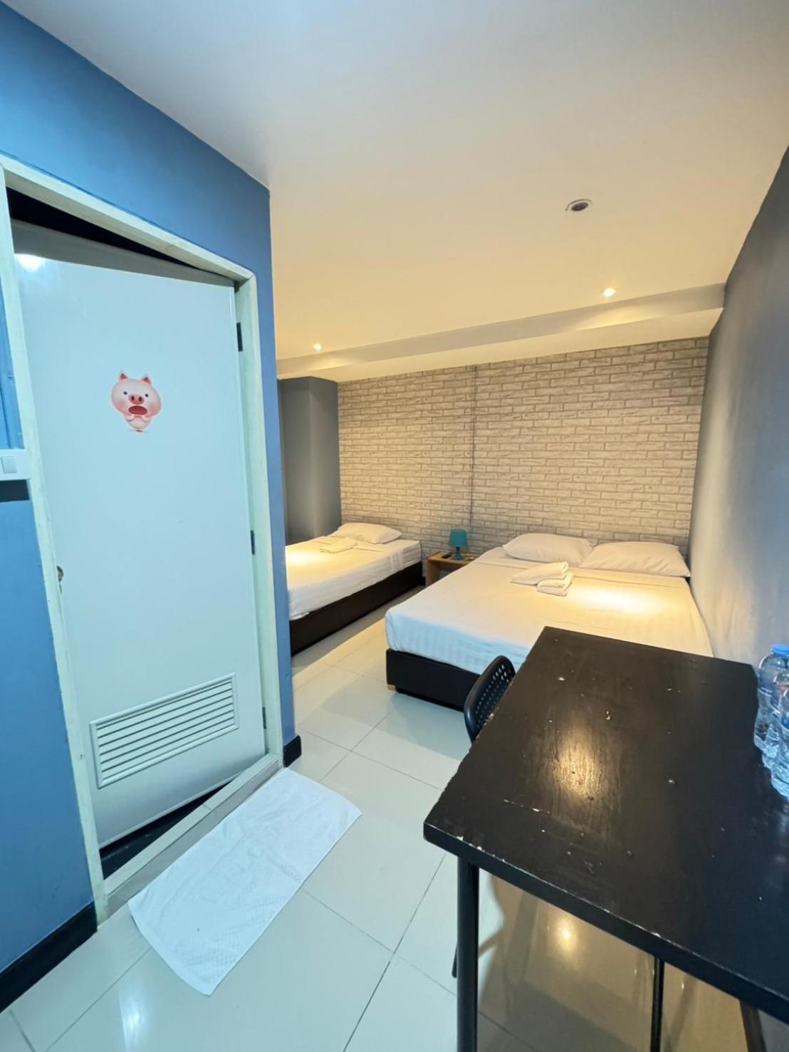The Little Pig Sukhumvit Hotel Bangkok Buitenkant foto
