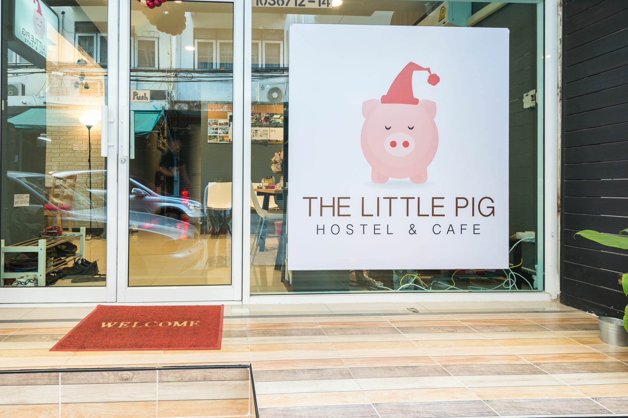 The Little Pig Sukhumvit Hotel Bangkok Buitenkant foto